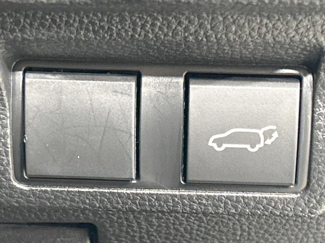 カローラクロス ハイブリッド　Ｚ　ガラスルーフ　純正１０型ナビ　全周囲カメラ　セーフティセンス　レーダークルーズ　禁煙車　パワーバックドア　パワーシート　シートヒーター　クリアランスソナー　レーンアシスト　スマートキー　ＬＥＤヘッド（34枚目）