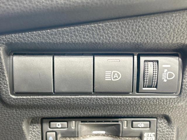 カローラクロス ハイブリッド　Ｚ　ガラスルーフ　純正１０型ナビ　全周囲カメラ　セーフティセンス　レーダークルーズ　禁煙車　パワーバックドア　パワーシート　シートヒーター　クリアランスソナー　レーンアシスト　スマートキー　ＬＥＤヘッド（40枚目）