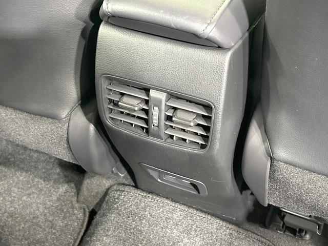 カローラクロス ハイブリッド　Ｚ　ガラスルーフ　純正１０型ナビ　全周囲カメラ　セーフティセンス　レーダークルーズ　禁煙車　パワーバックドア　パワーシート　シートヒーター　クリアランスソナー　レーンアシスト　スマートキー　ＬＥＤヘッド（59枚目）