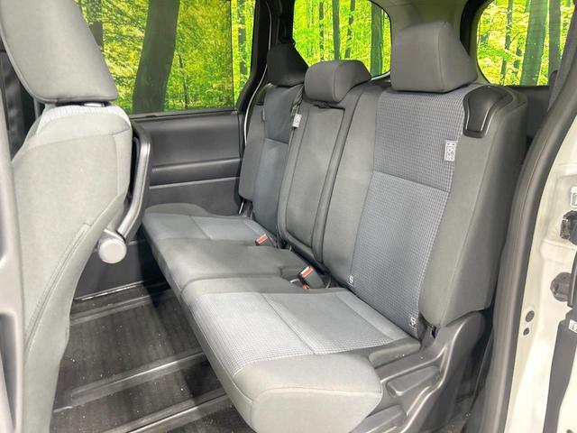 ノア ハイブリッドX 両側電動ドア バックカメラ セーフティセンス レーダークルーズ 禁煙 ディスプレイオーディオ Bluetooth再生 コーナーセンサー LEDヘッド オートハイビーム スマートキー デュアルエアコン(41枚目)