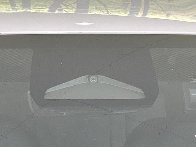 プリウス X バックカメラ セーフティセンス レーダークルーズ 禁煙 AC100V電源 クリアランスソナー レーンアシスト スマートキー LEDヘッド ディスプレイオーディオ ETC2.0 オートマチックハイビーム(4枚目)