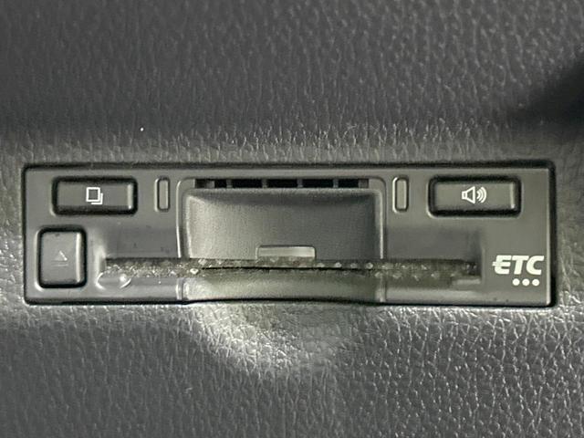 シエンタ ハイブリッドＺ　両側電動スライド　純正１０型ナビ　全周囲カメラ　セーフティセンス　レーダークルーズ　禁煙車　ＥＴＣ　Ｂｌｕｅｔｏｏｔｈ再生　コーナーセンサ　ＬＥＤヘッド　オートハイビーム　オートエアコン　スマートキー（7枚目）