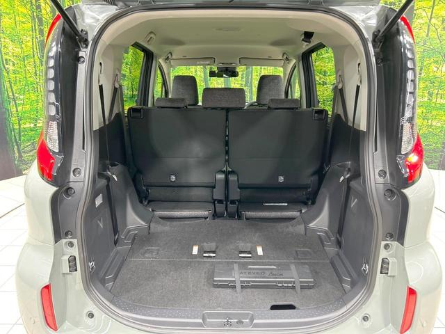 シエンタ ハイブリッドＺ　両側電動スライド　純正１０型ナビ　全周囲カメラ　セーフティセンス　レーダークルーズ　禁煙車　ＥＴＣ　Ｂｌｕｅｔｏｏｔｈ再生　コーナーセンサ　ＬＥＤヘッド　オートハイビーム　オートエアコン　スマートキー（11枚目）