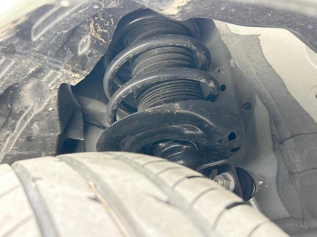 シエンタ ハイブリッドＺ　両側電動スライド　純正１０型ナビ　全周囲カメラ　セーフティセンス　レーダークルーズ　禁煙車　ＥＴＣ　Ｂｌｕｅｔｏｏｔｈ再生　コーナーセンサ　ＬＥＤヘッド　オートハイビーム　オートエアコン　スマートキー（20枚目）