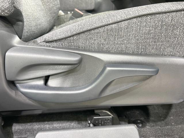 シエンタ ハイブリッドＺ　両側電動スライド　純正１０型ナビ　全周囲カメラ　セーフティセンス　レーダークルーズ　禁煙車　ＥＴＣ　Ｂｌｕｅｔｏｏｔｈ再生　コーナーセンサ　ＬＥＤヘッド　オートハイビーム　オートエアコン　スマートキー（36枚目）