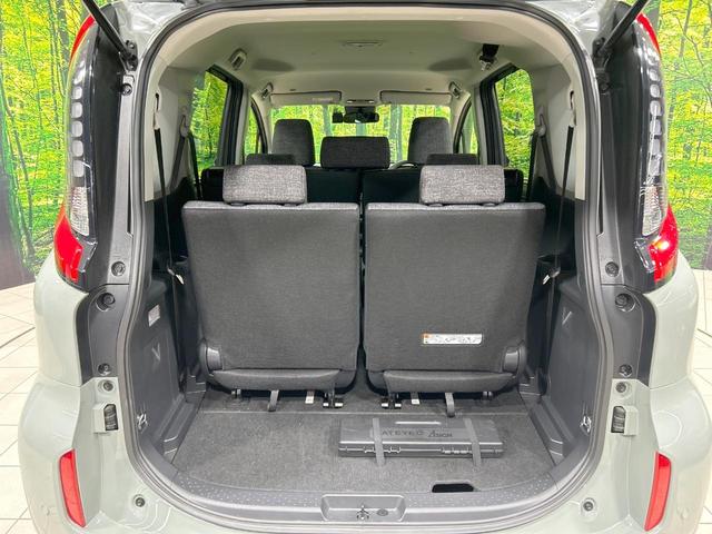 シエンタ ハイブリッドＺ　両側電動スライド　純正１０型ナビ　全周囲カメラ　セーフティセンス　レーダークルーズ　禁煙車　ＥＴＣ　Ｂｌｕｅｔｏｏｔｈ再生　コーナーセンサ　ＬＥＤヘッド　オートハイビーム　オートエアコン　スマートキー（41枚目）