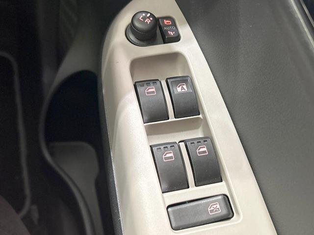 パッソ モーダ Gパッケージ 純正ナビ バックカメラ セーフティセンス 禁煙車 ETC Bluetooth再生 コーナーセンサー スマートキー LEDヘッド&フォグ オートライト オートエアコン 純正14インチアルミ CD再生(42枚目)