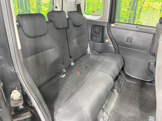 ルーミー カスタムＧ　純正ナビ　バックカメラ　スマートアシスト　クルコン　両側電動ドア　禁煙車　ＥＴＣ　Ｂｌｕｅｔｏｏｔｈ再生　コーナーセンサー　ＬＥＤヘッド＆フォグ　オートハイビーム　スマートキー　純正１４インチＡＷ（9枚目）