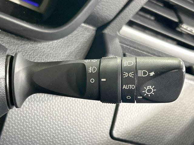 ルーミー カスタムＧ　純正ナビ　バックカメラ　スマートアシスト　クルコン　両側電動ドア　禁煙車　ＥＴＣ　Ｂｌｕｅｔｏｏｔｈ再生　コーナーセンサー　ＬＥＤヘッド＆フォグ　オートハイビーム　スマートキー　純正１４インチＡＷ（50枚目）