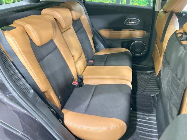 ヴェゼル ハイブリッドＺ・ホンダセンシング　純正９型ナビ　バックカメラ　レーダークルーズ　禁煙車　ＥＴＣ　Ｂｌｕｅｔｏｏｔｈ再生　シートヒーター　ハーフレザー　ＬＥＤヘッド＆フォグ　オートハイビーム　オートライト　デュアルエアコン　スマートキー（9枚目）