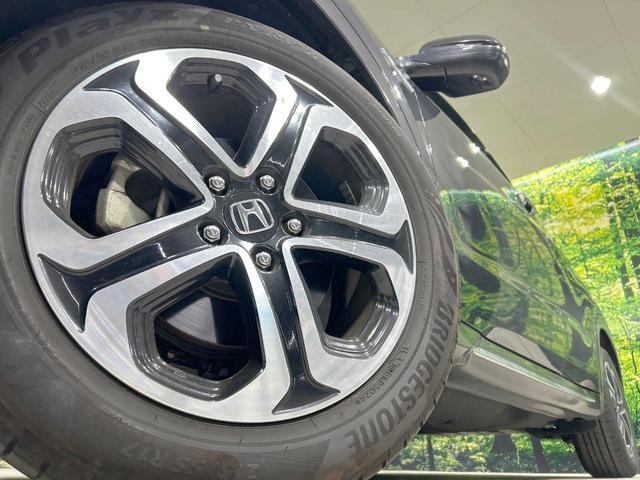 ヴェゼル ハイブリッドＺ・ホンダセンシング　純正９型ナビ　バックカメラ　レーダークルーズ　禁煙車　ＥＴＣ　Ｂｌｕｅｔｏｏｔｈ再生　シートヒーター　ハーフレザー　ＬＥＤヘッド＆フォグ　オートハイビーム　オートライト　デュアルエアコン　スマートキー（13枚目）