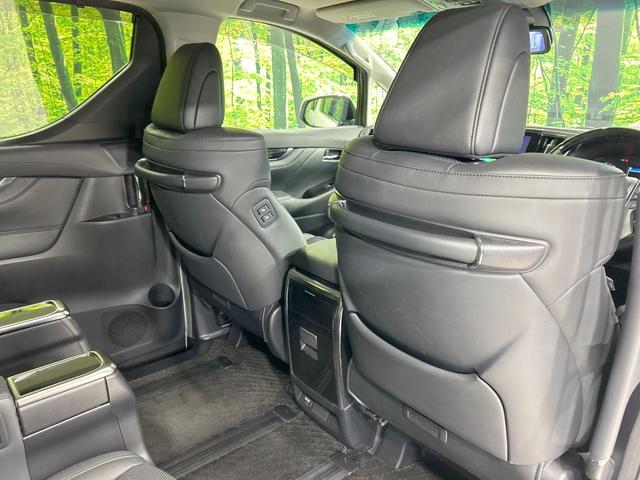 アルファード ２．５Ｓ　Ｃパッケージ　サンルーフ　後席モニター　両側電動ドア　純正９型ナビ　バックカメラ　セーフティセンス　レーダークルーズ　禁煙車　ＥＴＣ　電動リアゲート　レザーシート　前席シートエアコン　コーナーセンサー　ＬＥＤヘッド（49枚目）