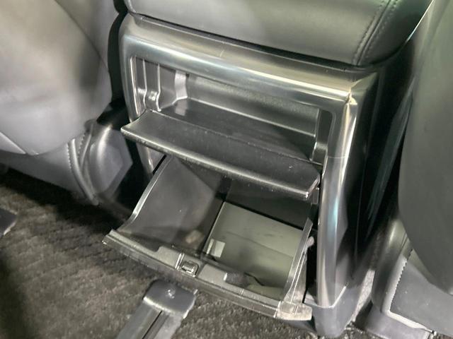 アルファード ２．５Ｓ　Ｃパッケージ　サンルーフ　後席モニター　両側電動ドア　純正９型ナビ　バックカメラ　セーフティセンス　レーダークルーズ　禁煙車　ＥＴＣ　電動リアゲート　レザーシート　前席シートエアコン　コーナーセンサー　ＬＥＤヘッド（56枚目）