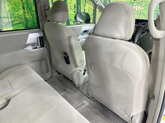 ノア Ｘ　スマートエディション　フリップダウンモニター　両側電動スライド　８人乗り　純正ナビ　バックカメラ　ＥＴＣ　Ｂｌｕｅｔｏｏｔｈ再生　ＨＩＤヘッド　オートライト　フォグライト　デュアルエアコン　スマートキー　ＣＤ／ＤＶＤ再生（39枚目）