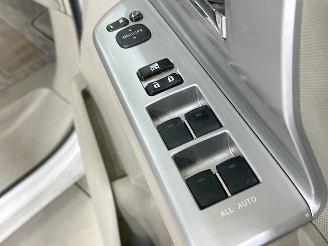 ノア Ｘ　スマートエディション　フリップダウンモニター　両側電動スライド　８人乗り　純正ナビ　バックカメラ　ＥＴＣ　Ｂｌｕｅｔｏｏｔｈ再生　ＨＩＤヘッド　オートライト　フォグライト　デュアルエアコン　スマートキー　ＣＤ／ＤＶＤ再生（48枚目）