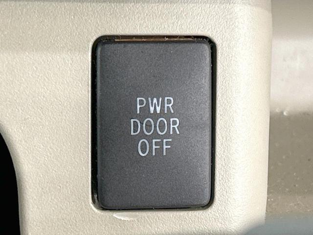 ノア Ｘ　スマートエディション　フリップダウンモニター　両側電動スライド　８人乗り　純正ナビ　バックカメラ　ＥＴＣ　Ｂｌｕｅｔｏｏｔｈ再生　ＨＩＤヘッド　オートライト　フォグライト　デュアルエアコン　スマートキー　ＣＤ／ＤＶＤ再生（54枚目）