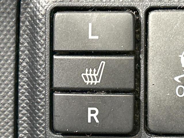 アクア G G’s ハーフレザーシート スマートキー LEDヘッド&フォグ ETC クルーズコントロール オートライト オートエアコン CD再生 電動格納ミラー パワーウィンドウ 横滑防止装置 プライバシーガラス(4枚目)