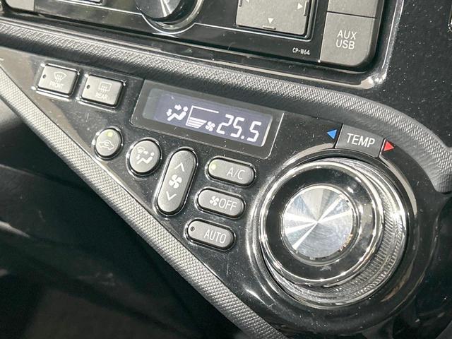 アクア G G’s ハーフレザーシート スマートキー LEDヘッド&フォグ ETC クルーズコントロール オートライト オートエアコン CD再生 電動格納ミラー パワーウィンドウ 横滑防止装置 プライバシーガラス(7枚目)
