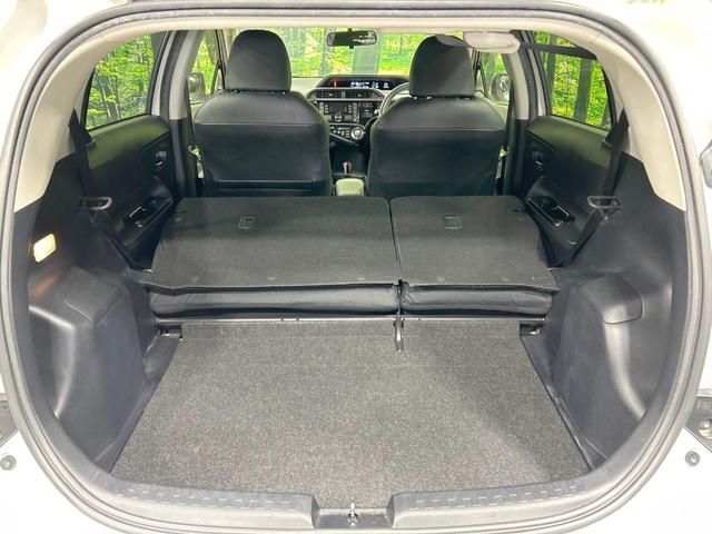 アクア G G’s ハーフレザーシート スマートキー LEDヘッド&フォグ ETC クルーズコントロール オートライト オートエアコン CD再生 電動格納ミラー パワーウィンドウ 横滑防止装置 プライバシーガラス(10枚目)