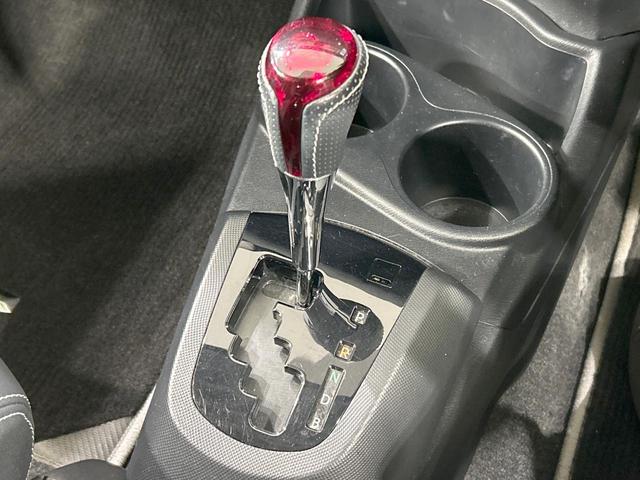 アクア G G’s ハーフレザーシート スマートキー LEDヘッド&フォグ ETC クルーズコントロール オートライト オートエアコン CD再生 電動格納ミラー パワーウィンドウ 横滑防止装置 プライバシーガラス(32枚目)