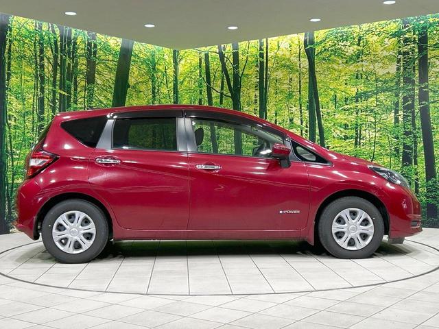 ノート ｅ－パワー　Ｘ　バックカメラ　衝突軽減　禁煙車　レーンアシスト　スマートキー　オートライト　オートエアコン　Ｂｌｕｅｔｏｏｔｈ　ＤＶＤ／ＣＤ再生　フルセグ　アイドリングストップ　プライバシーガラス　ドアバイザー（25枚目）