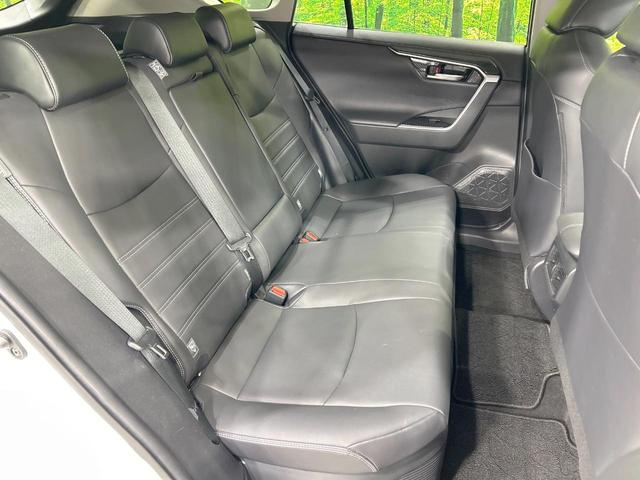 ＲＡＶ４ ハイブリッドＧ　４ＷＤ　モデリスタエアロ　純正ナビ　バックカメラ　セーフティセンス　レーダークルーズ　禁煙車　合皮シート　シートヒーター　パワーシート　スマートキー　ＬＥＤヘッド　ＥＴＣ　ステアリングヒーター（9枚目）