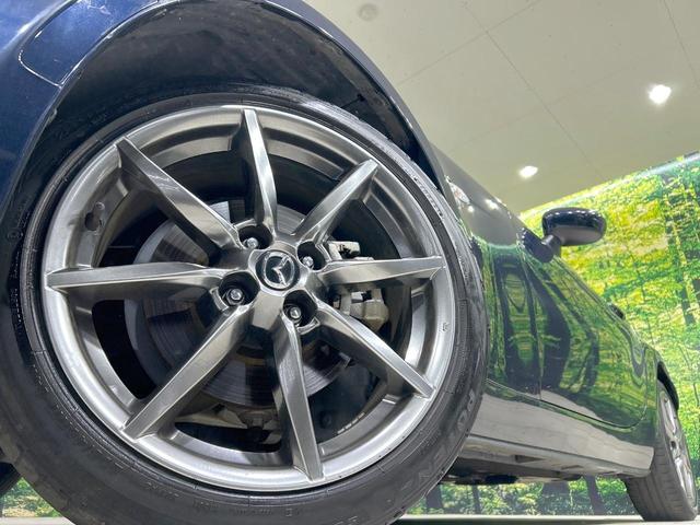 【純正１７インチアルミホイール】外観にマッチした純正アルミホイールを装着しております。各種社外アルミホイールや、スタッドレスタイヤも取扱いしております。是非ご相談ください♪