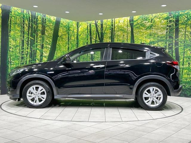 ヴェゼル ハイブリッドX 純正ナビ バックカメラ シティブレーキ 禁煙車 スマートキー LEDヘッド ETC クルコン オートライト オートエアコン 純正16インチ CD・DVD再生 Bluetooth再生 革巻きステアリング(27枚目)