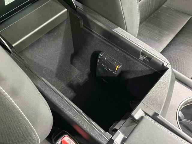 NX NX300h 純正10型ナビ 全周囲カメラ レーダークルーズ 禁煙車 パワーシート スマートキー LEDヘッド ETC2.0 オートマチックハイビーム ブラインドスポットモニター 車線逸脱警報 オートエアコン(50枚目)