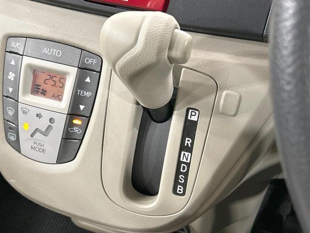 ムーヴ Ｌ　禁煙車　オートエアコン　１４インチアルミホイール　ｃａｒｒｏｚｚｅｒｉａ製オーディオ　ＣＤ再生　ヘッドライトレベライザー　リモコンキー　電動格納ミラー　インパネシフト　ドアバイザー　プライバシーガラス（6枚目）