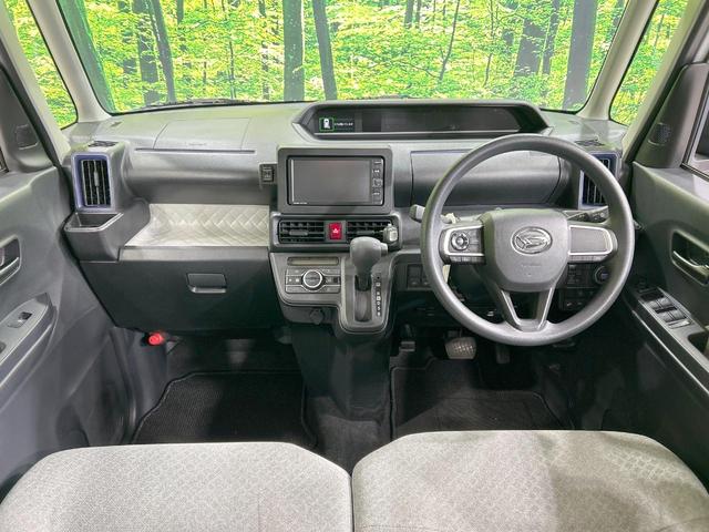 タント Ｘ　電動スライド　純正ナビ　バックカメラ　スマートアシスト　禁煙車　シートヒーター　スマートキー　ＬＥＤヘッド　ＥＴＣ　オートハイビーム　車線逸脱警報　誤発進抑制機能　先行車発進お知らせ機能　フルセグ（2枚目）