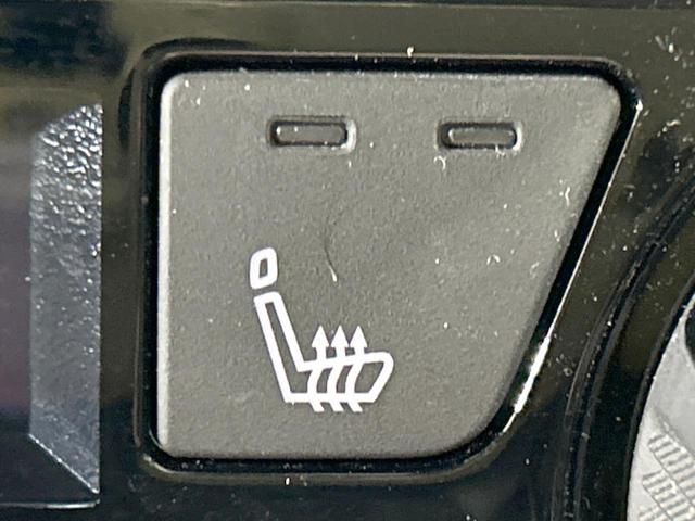 オーラ G レザーエディション 純正9インチディスプレイオーディオ 全周囲カメラ エマージェンシーブレーキ BOSEサウンド 禁煙車 レザーシート コーナーセンサー スマートキー LEDヘッド ビルトインETC 純正17インチアルミ(7枚目)