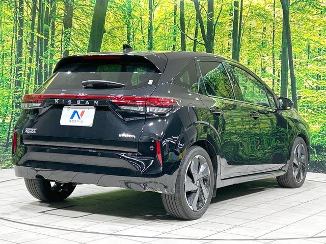 オーラ G レザーエディション 純正9インチディスプレイオーディオ 全周囲カメラ エマージェンシーブレーキ BOSEサウンド 禁煙車 レザーシート コーナーセンサー スマートキー LEDヘッド ビルトインETC 純正17インチアルミ(17枚目)