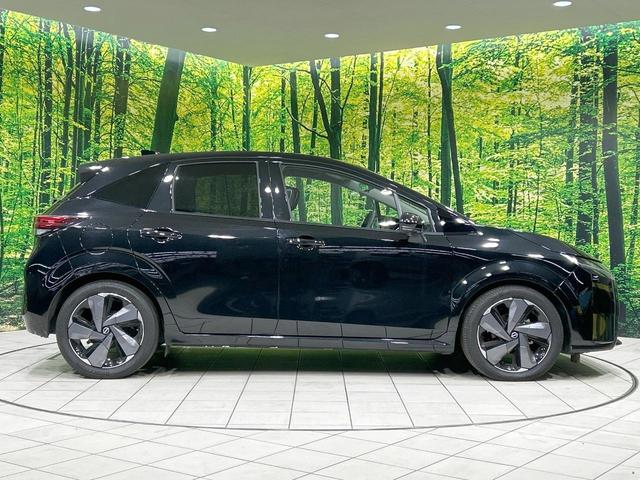 オーラ G レザーエディション 純正9インチディスプレイオーディオ 全周囲カメラ エマージェンシーブレーキ BOSEサウンド 禁煙車 レザーシート コーナーセンサー スマートキー LEDヘッド ビルトインETC 純正17インチアルミ(27枚目)