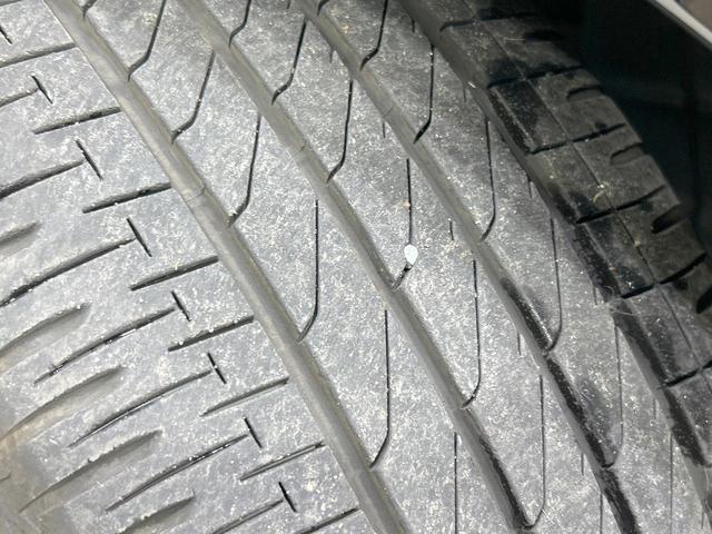 オーラ G レザーエディション 純正9インチディスプレイオーディオ 全周囲カメラ エマージェンシーブレーキ BOSEサウンド 禁煙車 レザーシート コーナーセンサー スマートキー LEDヘッド ビルトインETC 純正17インチアルミ(29枚目)