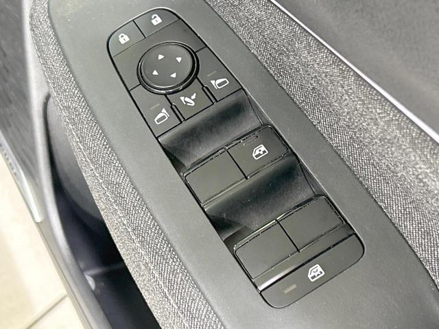 オーラ G レザーエディション 純正9インチディスプレイオーディオ 全周囲カメラ エマージェンシーブレーキ BOSEサウンド 禁煙車 レザーシート コーナーセンサー スマートキー LEDヘッド ビルトインETC 純正17インチアルミ(52枚目)