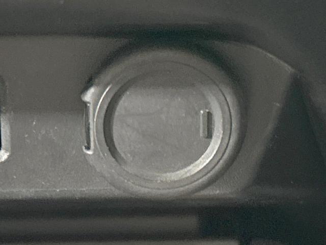 オーラ G レザーエディション 純正9インチディスプレイオーディオ 全周囲カメラ エマージェンシーブレーキ BOSEサウンド 禁煙車 レザーシート コーナーセンサー スマートキー LEDヘッド ビルトインETC 純正17インチアルミ(56枚目)