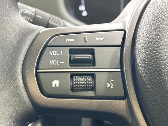 フリード クロスター 登録済未使用車 両側電動スライドドア ホンダセンシング ハーフレザーシート ブラインドスポットモニター レーンキープ スマートキー LEDヘッド ルーフレール 純正15インチAW オートハイビーム(33枚目)