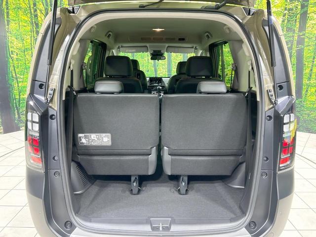 フリード クロスター 登録済未使用車 両側電動スライドドア ホンダセンシング ハーフレザーシート ブラインドスポットモニター レーンキープ スマートキー LEDヘッド ルーフレール 純正15インチAW オートハイビーム(45枚目)