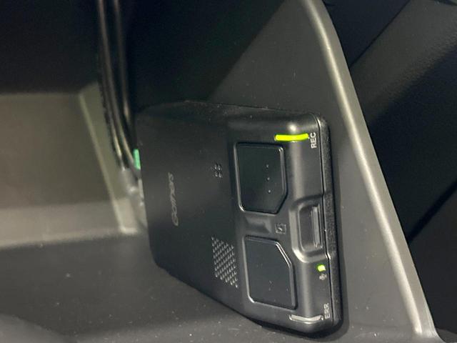 ヴェゼル e:HEV Z 純正9型ナビ バックカメラ 衝突被害軽減システム レーダークルーズ 禁煙車 電動リアゲート ハーフレザーシート スマートキー LEDヘッド ビルトインETC 純正18インチアルミ オートライト(31枚目)