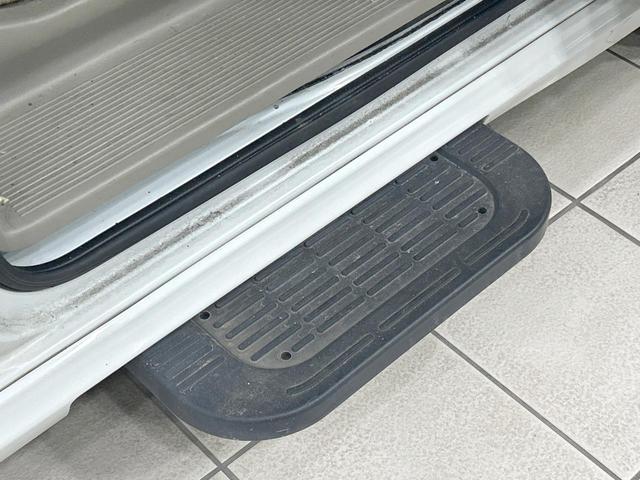 エブリイワゴン PZターボスペシャル 両側電動ドア SDナビ バックカメラ セーフティサポート 禁煙車 コーナーセンサー スマートキー HIDヘッド ETC 純正14インチAW オートエアコン Bluetooth CD DVD フルセグ(41枚目)