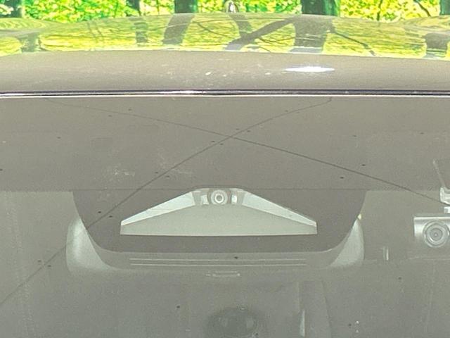 ヤリスクロス Z 純正ディスプレイ セーフティセンス 全周囲カメラ レーダークルーズ 禁煙車 ETC ハーフレザーシート パワーシート コーナーセンサ スマートキー LEDヘッド オートハイビーム 純正18インチアルミ(28枚目)