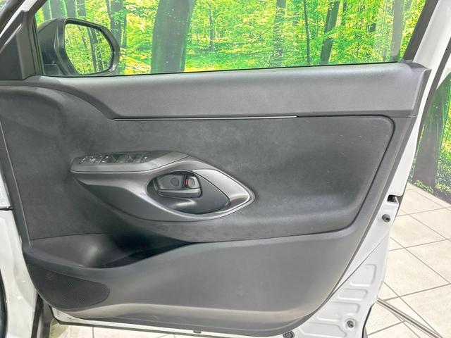 ヤリスクロス Z 純正ディスプレイ セーフティセンス 全周囲カメラ レーダークルーズ 禁煙車 ETC ハーフレザーシート パワーシート コーナーセンサ スマートキー LEDヘッド オートハイビーム 純正18インチアルミ(43枚目)