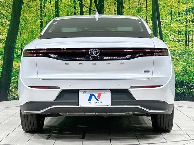 クラウンクロスオーバー Gアドバンスド・レザーパッケージ 4WD サイド・バックカメラ セーフティセンス レーダークルーズ ブラインドスポットモニター 禁煙車 Bluetooth接続 LEDヘッド オートマチックハイビーム ベージュ革シート シートヒーター(15枚目)