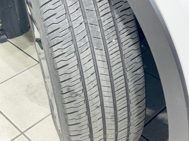 クラウンクロスオーバー Gアドバンスド・レザーパッケージ 4WD サイド・バックカメラ セーフティセンス レーダークルーズ ブラインドスポットモニター 禁煙車 Bluetooth接続 LEDヘッド オートマチックハイビーム ベージュ革シート シートヒーター(30枚目)