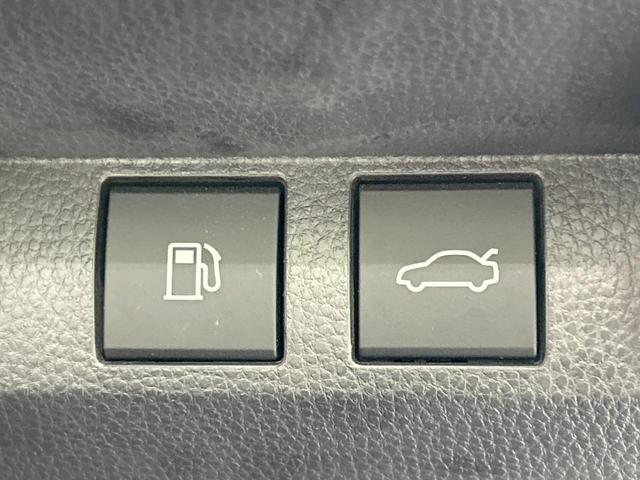 クラウンクロスオーバー Gアドバンスド・レザーパッケージ 4WD サイド・バックカメラ セーフティセンス レーダークルーズ ブラインドスポットモニター 禁煙車 Bluetooth接続 LEDヘッド オートマチックハイビーム ベージュ革シート シートヒーター(37枚目)