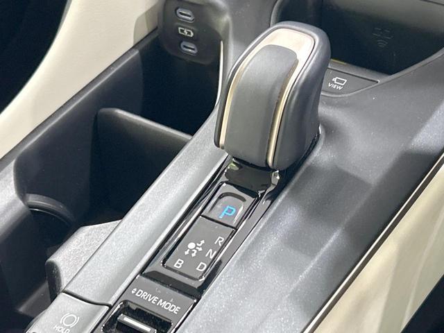 クラウンクロスオーバー Gアドバンスド・レザーパッケージ 4WD サイド・バックカメラ セーフティセンス レーダークルーズ ブラインドスポットモニター 禁煙車 Bluetooth接続 LEDヘッド オートマチックハイビーム ベージュ革シート シートヒーター(44枚目)