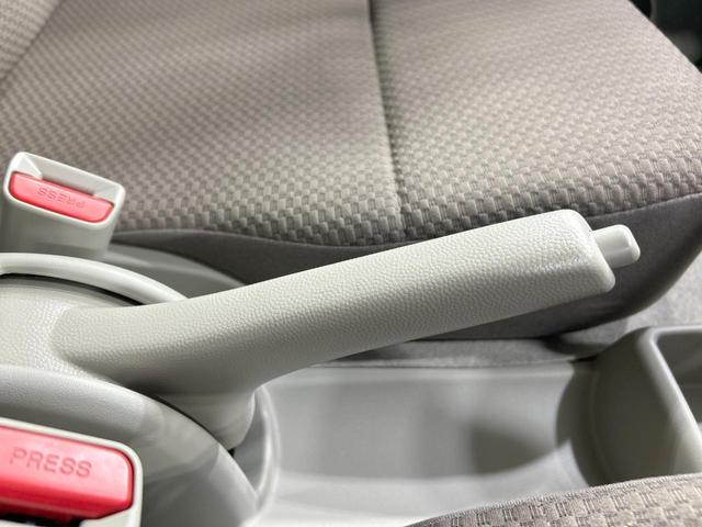 クリッパーバン DX 届出済未使用車 インテリジェントエマージェンシーブレーキ 禁煙車 オートマチックハイビーム キーレス フォグライト 盗難防止装置 踏み間違い防止装置 車線逸脱警報 先行車発進お知らせ オートライト(38枚目)