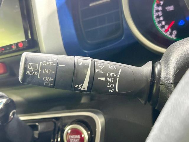 N-BOX 2トーンカラースタイル GターボSSパッケージ ターボ 両側電動スライド SDナビ 後席モニター バックカメラ シティブレーキ 禁煙車 シートヒーター スマートキー HIDヘッド ETC クルコン オートライト 純正14インチAW CD/DVD再生(50枚目)