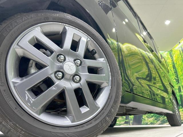 デリカミニ T プレミアム ターボ 両側電動ドア 全周囲カメラ e-アシスト マイパイロット レーダークルーズ 禁煙車 ETC ハーフレザーシート コーナーセンサ LEDヘッド シートヒーター スマートキー 純正15インチアルミ(13枚目)